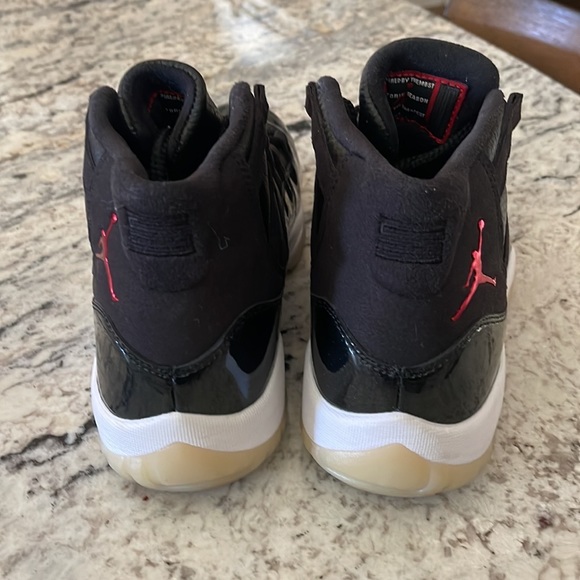 Air Jordan 11 Retro 72-10s - Picture 6 of 9